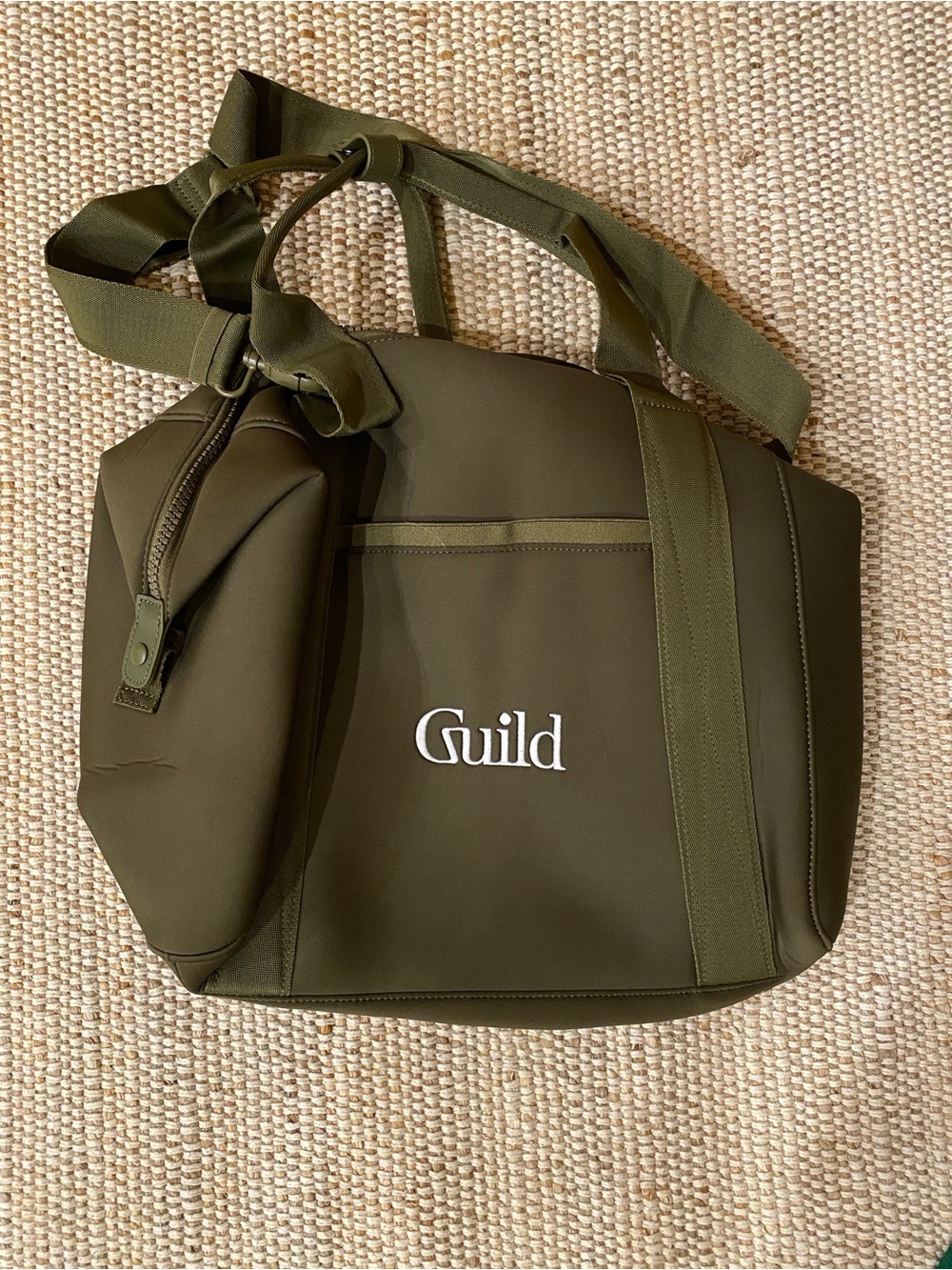 Quince All-Day Neoprene Duffle Bag
 with adjustable straps